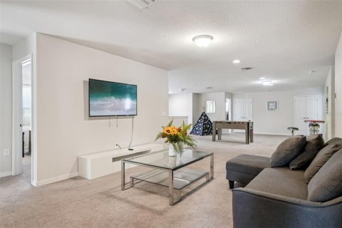 Villa ou maison à vendre à Kissimmee, Floride: 9 chambres, 407.93 m2 № 2430343 - photo 16