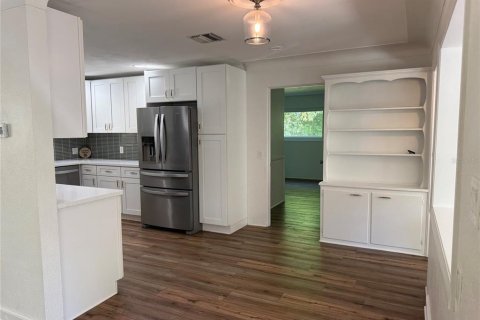 Villa ou maison à vendre à Mount Dora, Floride: 2 chambres, 124.12 m2 № 2425885 - photo 7