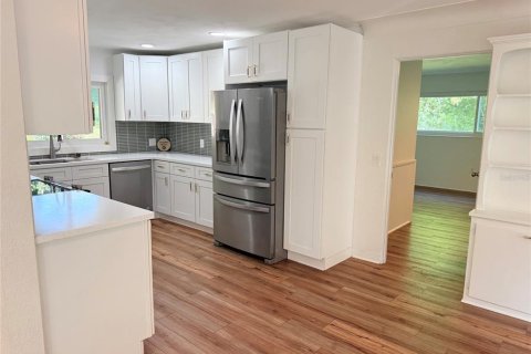 Villa ou maison à vendre à Mount Dora, Floride: 2 chambres, 124.12 m2 № 2425885 - photo 8