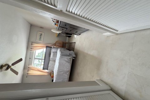 Condo in Lauderhill, Florida, 1 bedroom № 2370194 - photo 6