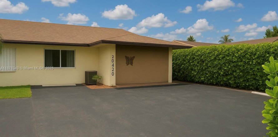 Таунхаус в Майами, Флорида 4 спальни, 127.46м2 № 1927647