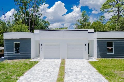 Commercial property in Citrus Springs, Florida 9 bedrooms, 250.84 sq.m. № 2338891