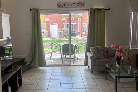 Touwnhouse à vendre à Kissimmee, Floride: 3 chambres, 119.94 m2 № 2111445 - photo 7