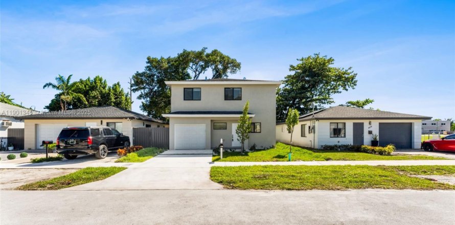 Villa ou maison à Miami, Floride 4 chambres, 149.76 m2 № 1963710