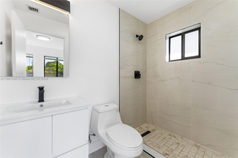 Villa ou maison à vendre à Miami, Floride: 4 chambres, 149.76 m2 № 1963710 - photo 14