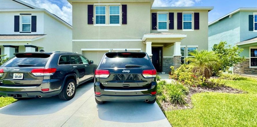 House in Ruskin, Florida 4 bedrooms, 312.34 sq.m. № 1780872