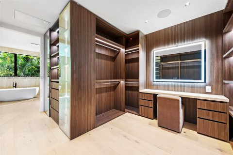 Купить виллу или дом в Голден-Бич, Флорида 6 спален, 711.35м2, № 2052285 - фото 20