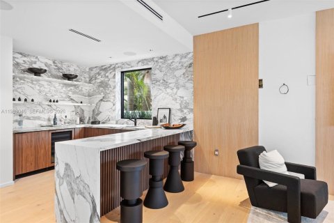 Купить виллу или дом в Голден-Бич, Флорида 6 спален, 711.35м2, № 2052285 - фото 10