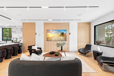 Купить виллу или дом в Голден-Бич, Флорида 6 спален, 711.35м2, № 2052285 - фото 12