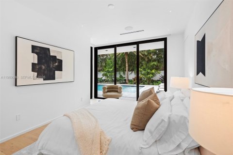 Купить виллу или дом в Голден-Бич, Флорида 6 спален, 711.35м2, № 2052285 - фото 14