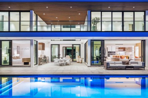 Купить виллу или дом в Голден-Бич, Флорида 6 спален, 711.35м2, № 2052285 - фото 28