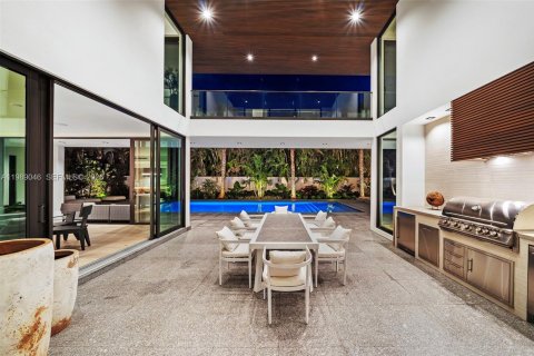 Купить виллу или дом в Голден-Бич, Флорида 6 спален, 711.35м2, № 2052285 - фото 27