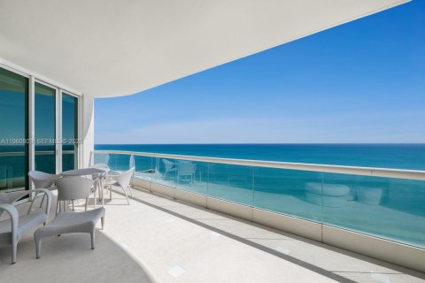Copropriété à vendre à Sunny Isles Beach, Floride: 3 chambres, 323.3 m2 № 2047486 - photo 2