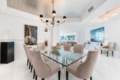 Copropriété à vendre à Sunny Isles Beach, Floride: 3 chambres, 323.3 m2 № 2047486 - photo 4