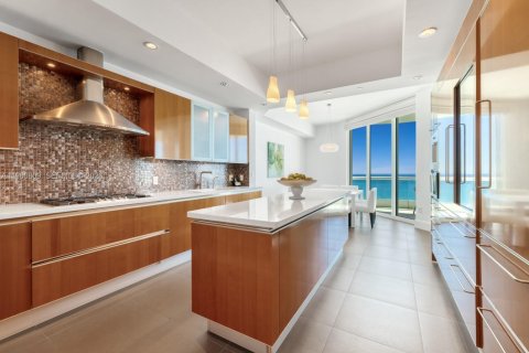 Copropriété à vendre à Sunny Isles Beach, Floride: 3 chambres, 323.3 m2 № 2047486 - photo 7