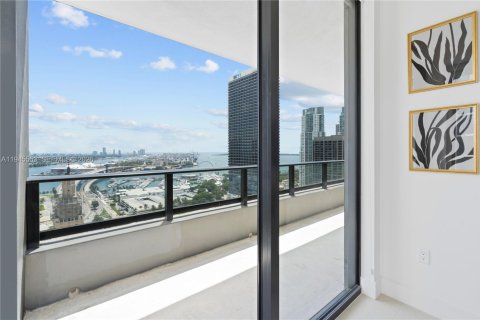 Condo in Miami, Florida, 3 bedrooms  № 2052794 - photo 7