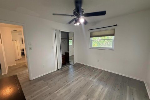 House in Jensen Beach, Florida 3 bedrooms, 86.58 sq.m. № 2401242 - photo 12