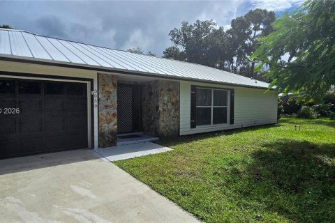 House in Vero Beach, Florida 4 bedrooms, 26.01 sq.m. № 2434166