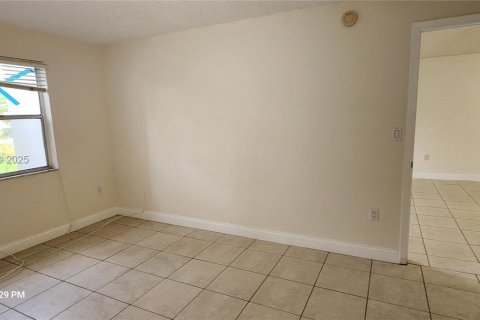 Copropriété à louer à Sunrise, Floride: 1 chambre, 77.11 m2 № 1984561 - photo 21