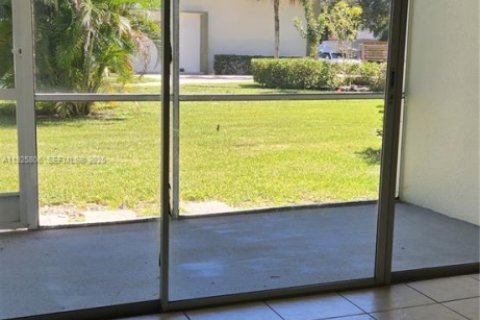 Copropriété à louer à Sunrise, Floride: 1 chambre, 77.11 m2 № 1984561 - photo 15