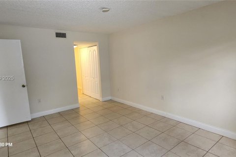 Copropriété à louer à Sunrise, Floride: 1 chambre, 77.11 m2 № 1984561 - photo 23