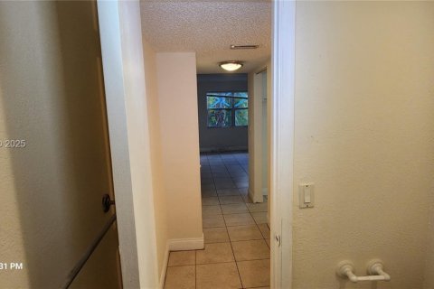 Copropriété à louer à Sunrise, Floride: 1 chambre, 77.11 m2 № 1984561 - photo 9