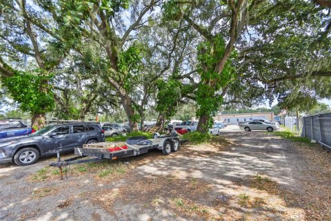 Commercial property in Tampa, Florida 62.43 sq.m. № 1217940 - photo 4