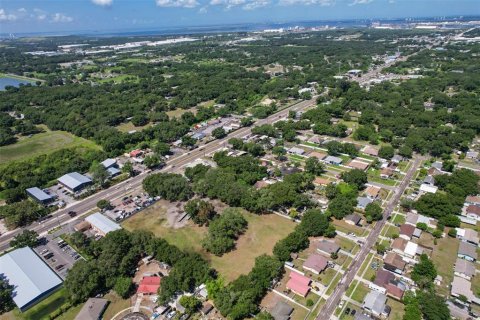 Commercial property in Tampa, Florida 62.43 sq.m. № 1217940 - photo 13