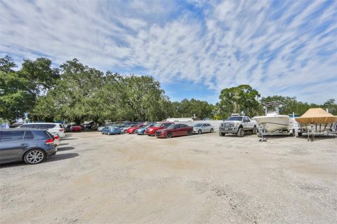 Commercial property in Tampa, Florida 62.43 sq.m. № 1217940 - photo 2