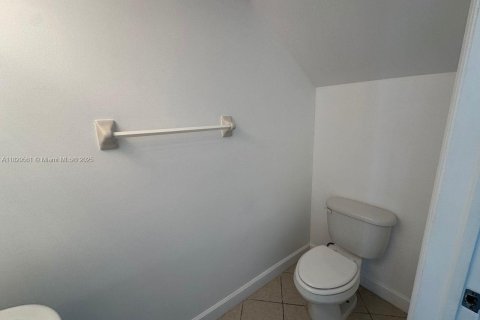 Touwnhouse à louer à Homestead, Floride: 2 chambres, 119.84 m2 № 1936933 - photo 9