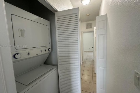 Touwnhouse à louer à Homestead, Floride: 2 chambres, 119.84 m2 № 1936933 - photo 17