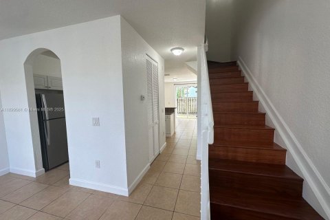 Touwnhouse à louer à Homestead, Floride: 2 chambres, 119.84 m2 № 1936933 - photo 10