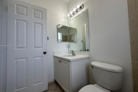Touwnhouse à louer à Homestead, Floride: 2 chambres, 119.84 m2 № 1936933 - photo 22