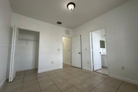 Touwnhouse à louer à Homestead, Floride: 2 chambres, 119.84 m2 № 1936933 - photo 19
