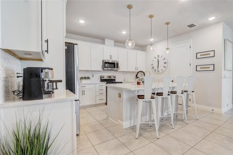 House in Lake Alfred, Florida 4 bedrooms, 191.94 sq.m. № 1525635 - photo 10