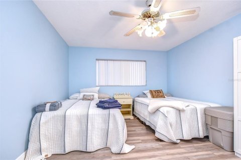 Condo in Saint Pete Beach, Florida, 2 bedrooms  № 1815365 - photo 23