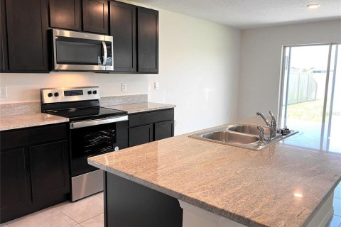 House in Riverview, Florida 5 bedrooms, 248.42 sq.m. № 1851080 - photo 21