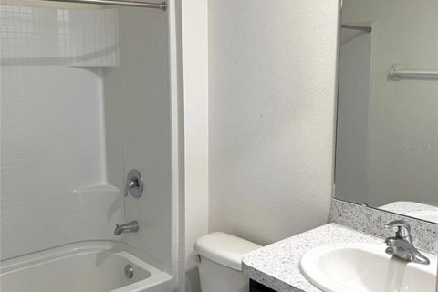 House in Riverview, Florida 5 bedrooms, 248.42 sq.m. № 1851080 - photo 28