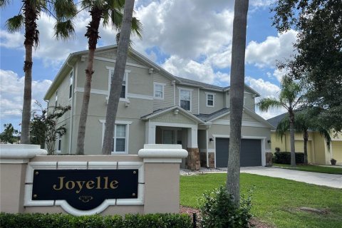 House in Daytona Beach, Florida 5 bedrooms, 321.07 sq.m. № 2232295 - photo 3