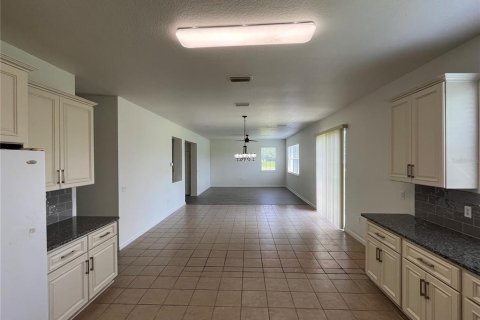 House in Daytona Beach, Florida 5 bedrooms, 321.07 sq.m. № 2232295 - photo 12