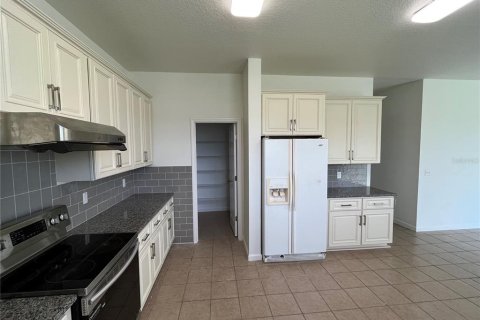 House in Daytona Beach, Florida 5 bedrooms, 321.07 sq.m. № 2232295 - photo 10