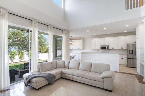 Villa ou maison à vendre à Orlando, Floride: 5 chambres, 254.46 m2 № 2205835 - photo 10