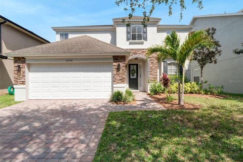 House in Orlando, Florida 5 bedrooms, 254.46 sq.m. № 2205835