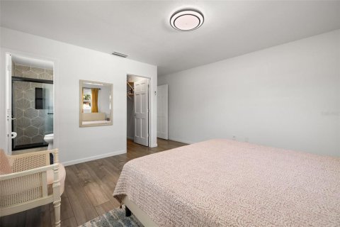 Casa en alquiler en Saint Petersburg, Florida, 3 dormitorios, 149.85 m2 № 1817453 - foto 13