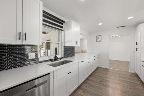 Casa en alquiler en Saint Petersburg, Florida, 3 dormitorios, 149.85 m2 № 1817453 - foto 7