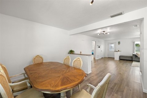 Casa en alquiler en Saint Petersburg, Florida, 3 dormitorios, 149.85 m2 № 1817453 - foto 11