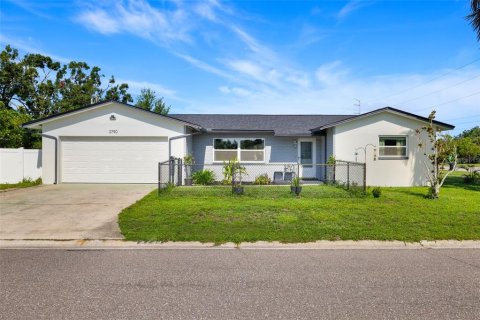 Casa en alquiler en Saint Petersburg, Florida, 3 dormitorios, 149.85 m2 № 1817453 - foto 1