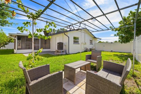 Casa en alquiler en Saint Petersburg, Florida, 3 dormitorios, 149.85 m2 № 1817453 - foto 25