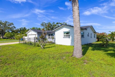 Casa en alquiler en Saint Petersburg, Florida, 3 dormitorios, 149.85 m2 № 1817453 - foto 26