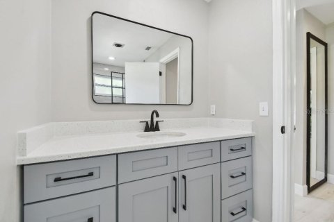 Casa en venta en Tampa, Florida, 3 dormitorios, 180.14 m2 № 1813469 - foto 19